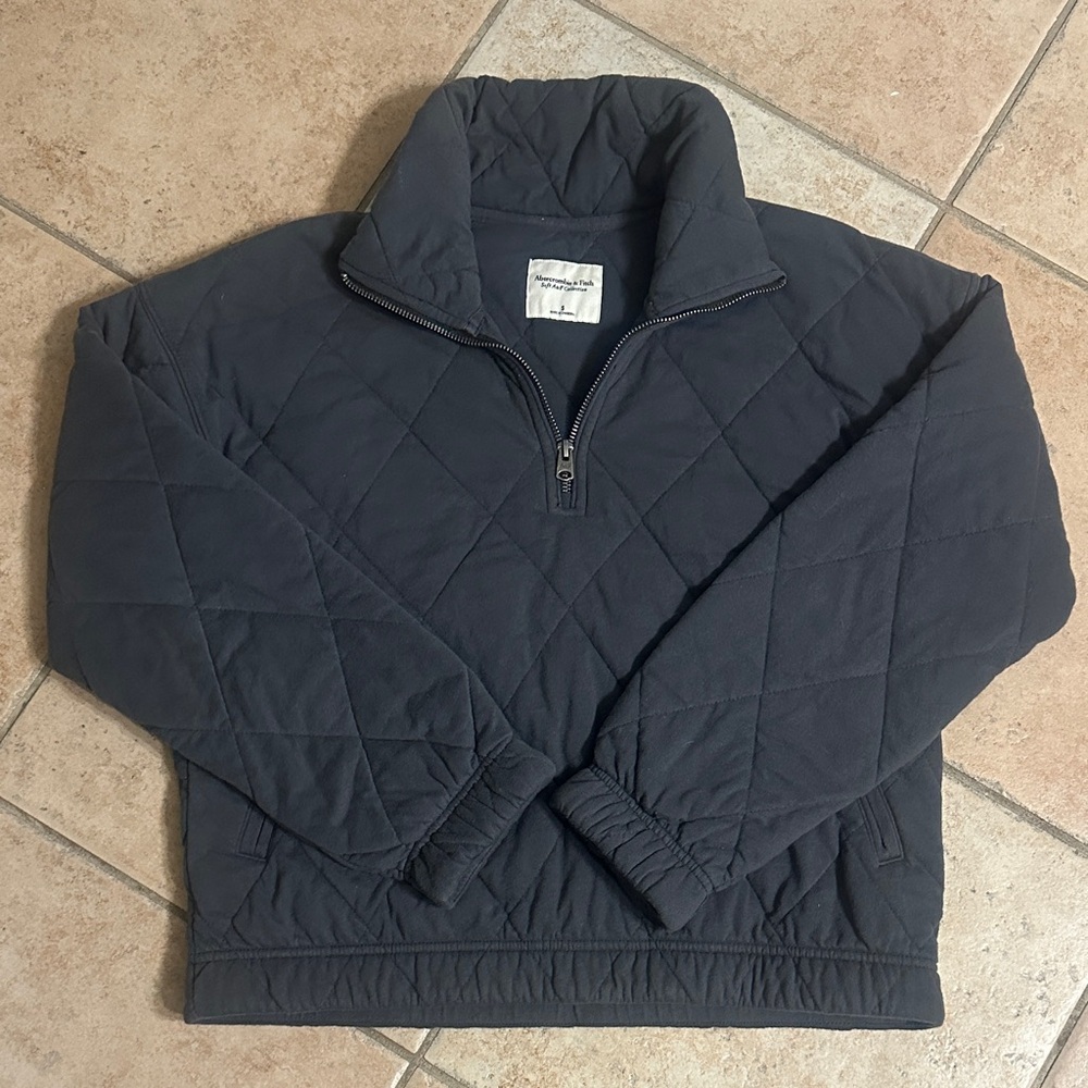 Abercrombie & Fitch Quilted Pullover in Charcoal
